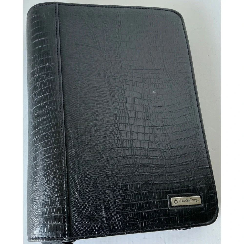 Franklin Covey Planner Binder Black Faux Lizard Zip Closure Professional Office